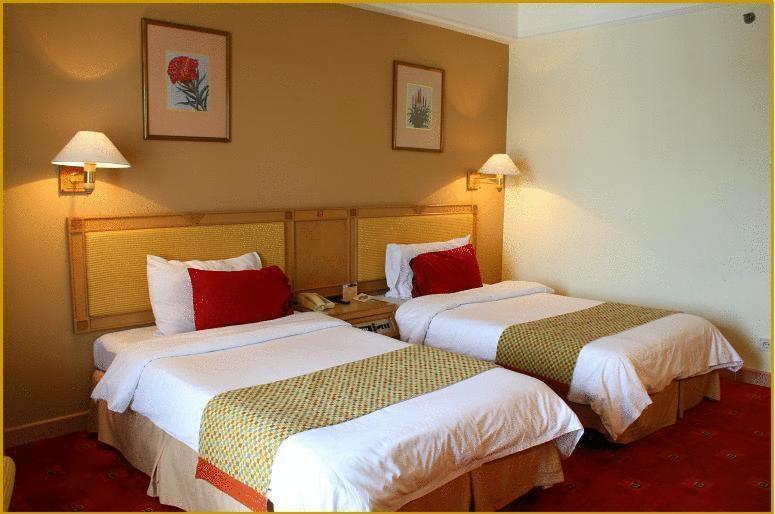 Tiara Medan Hotel & Convention Center Dış mekan fotoğraf